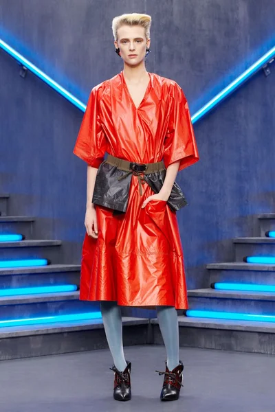 Look 1